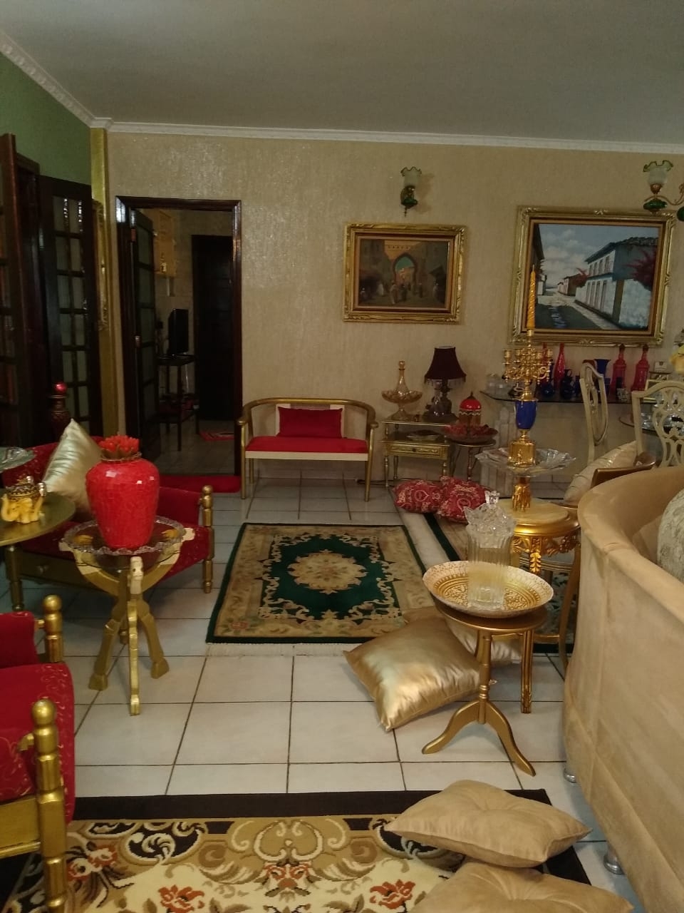 VENDO CASA COM 02 TERRENOS E P